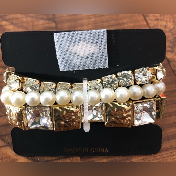 NWT nOir Jewelry 3-Bracelet Set with Gold Diamond and Pearl Look - Picture 2 of 2